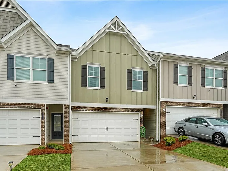 11649 Mendenhall Ct — Photo 3