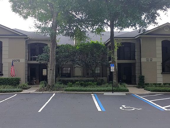 2nd image of 1075 Kensington Park Ct Unit 203