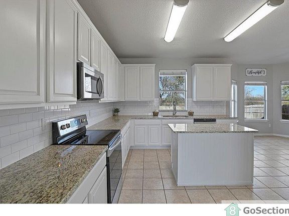 3rd image of 14600 Logan Springs Dr
