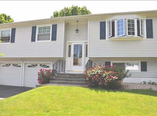 13 Jean Dr, Poughkeepsie, NY 12601