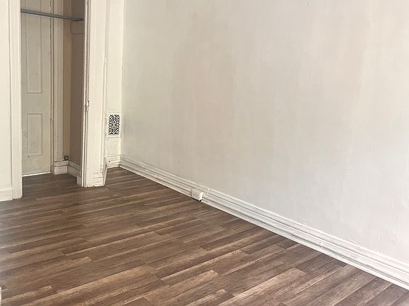 5th image of 343 Hummel St Floor 2