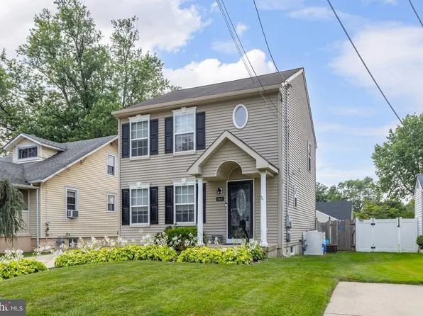 869 Orchard Ave, Runnemede, NJ 08078