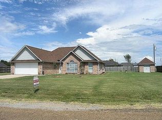 320 Windjammer Rd, Gun Barrel City, TX 75156