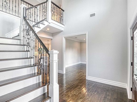2nd image of 70 Greatwater Ave