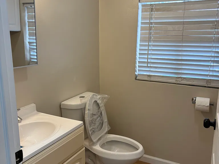 107 Union Ave — Photo 4