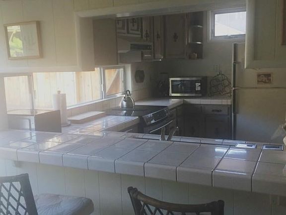 4th image of 318 Clemente Ave