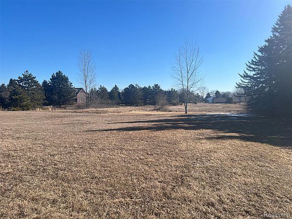 4th image of Mertz Rd