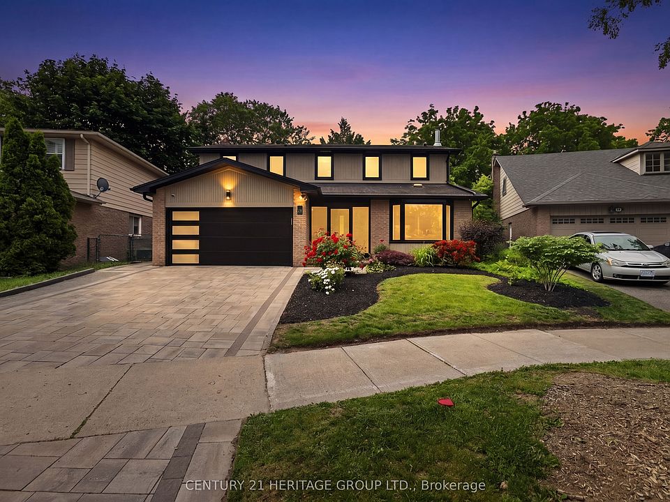 1st image of 28 Innis Cres