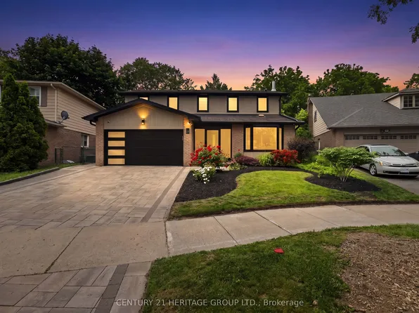 28 Innis Cres, Richmond Hill, ON L4C 5K2
