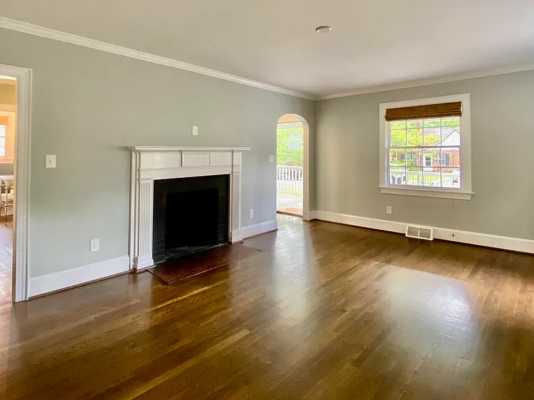 1317 Vickers Ave — Photo 7