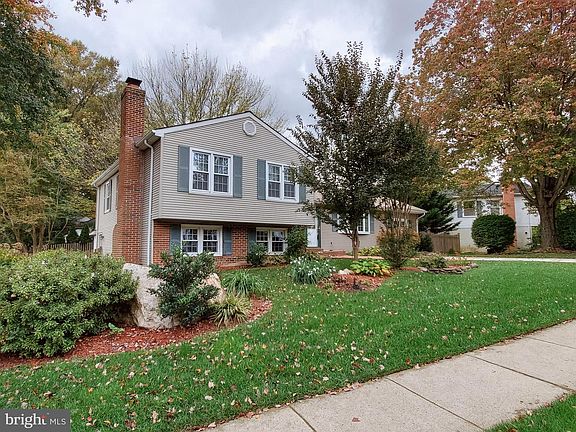 2nd image of 9523 Ashbourn Dr