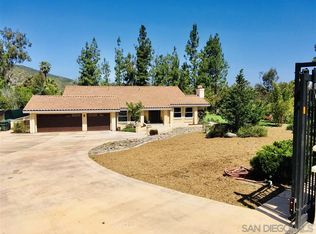 3437 Lomas Serenas Dr, Escondido, CA 92029