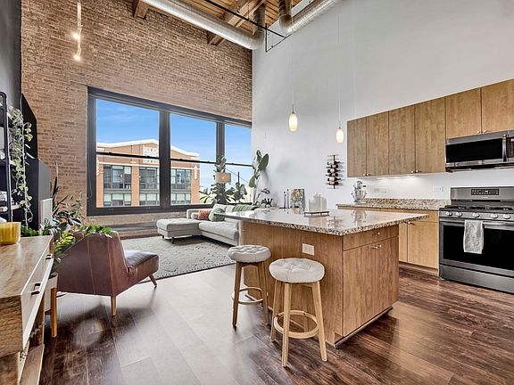 Open floor plan kitchen