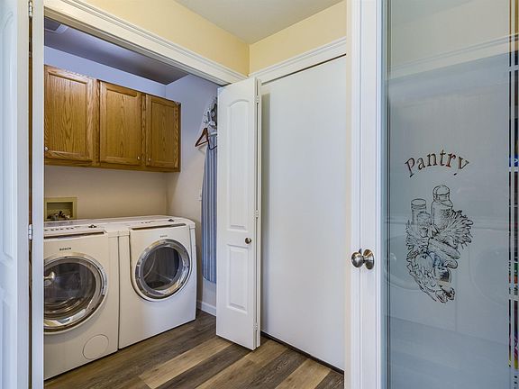 4th image of 2101 S Arthur Loop