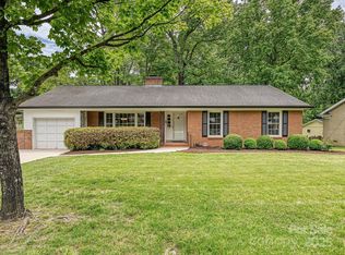 4000 Chandworth Rd, Charlotte, NC 28210