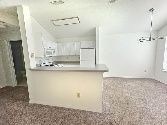 4th image of 33203 Harbour Vista Cir