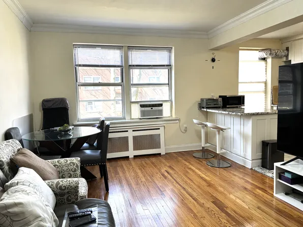 141-37 79th Ave APT 2O, Flushing, NY 11367