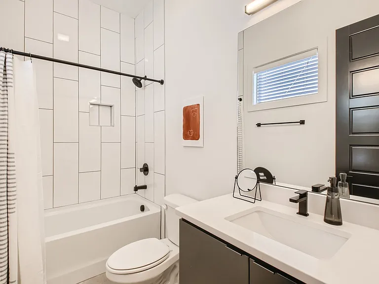 2nd Floor- Bathroom