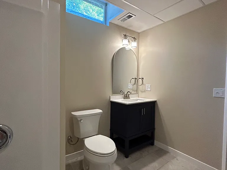 730 Godfrey St — Photo 12