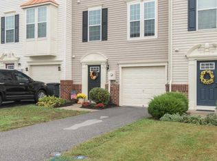 78 Creekside Ct, Falling Waters, WV 25419