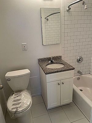 5th image of 4850 37th St APT 3E
