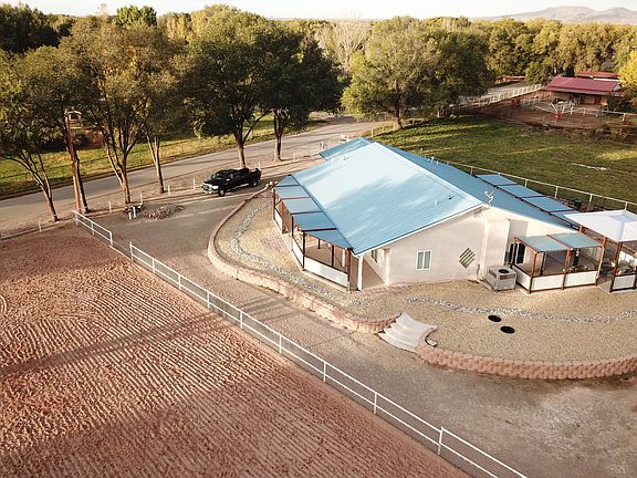 2nd image of 6 Parks Pl