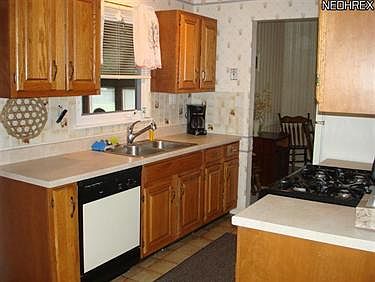 3rd image of 6353 Glenallen Ave