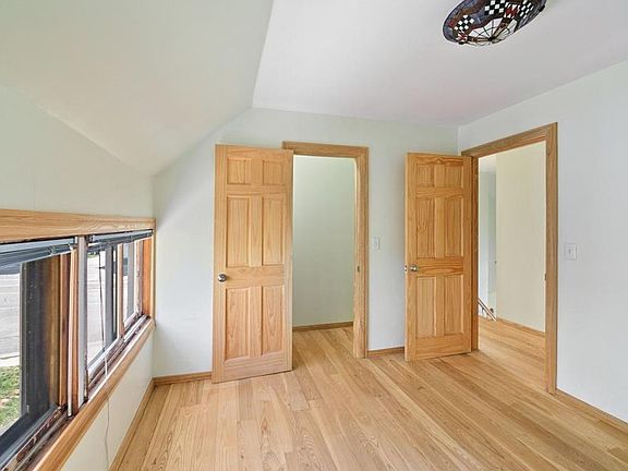 2nd image of 1495 Selby Ave