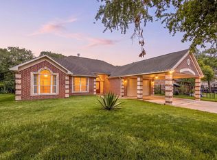 600 River Bend Dr, Baytown, TX 77521