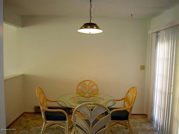 3rd image of 750 Rolling Hills Dr