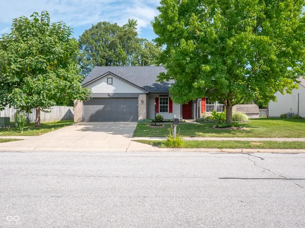 49 Harvest Ct, Danville, IN 46122