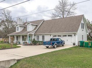 1910 Bayview Dr, Seabrook, TX 77586