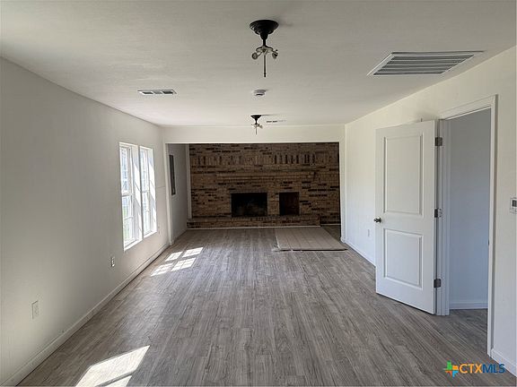 5th image of 2411 Mumphord St