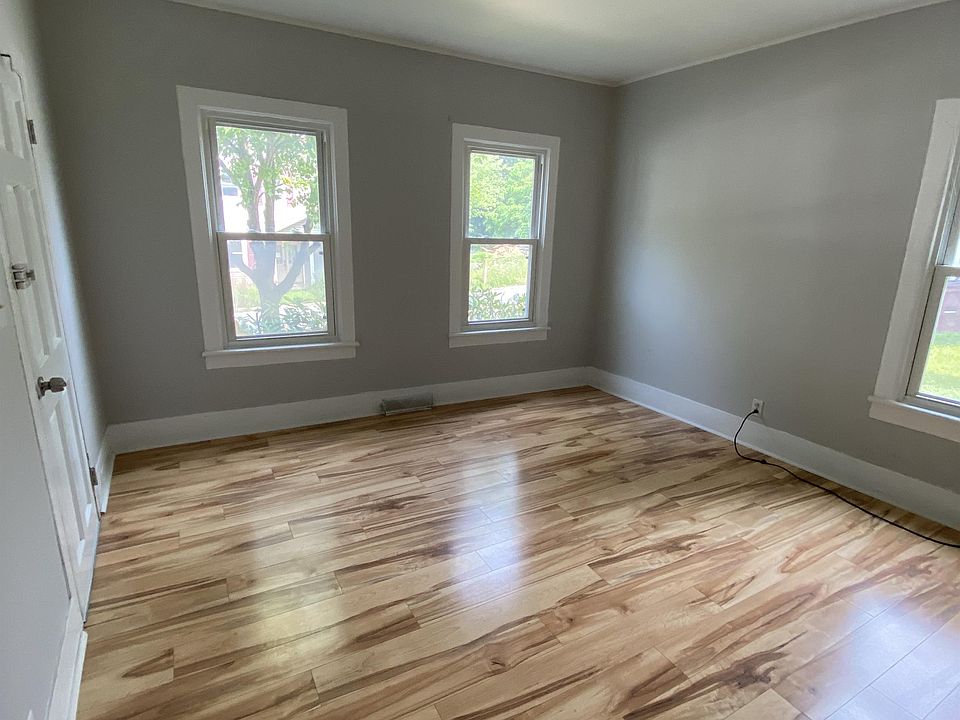 34-36 Malta Avenue - 34 Upstairs - 34-36 Malta Ave Ballston Spa NY | Zillow