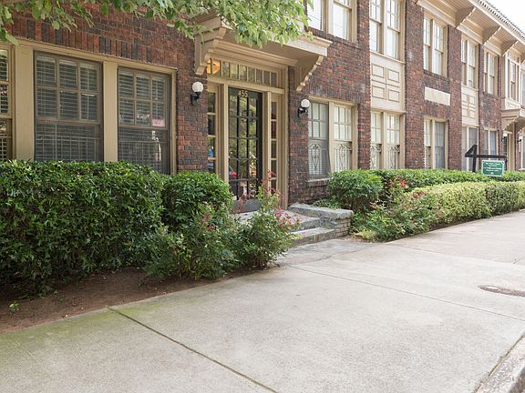 Lovely Brownstone Historic Inman Park