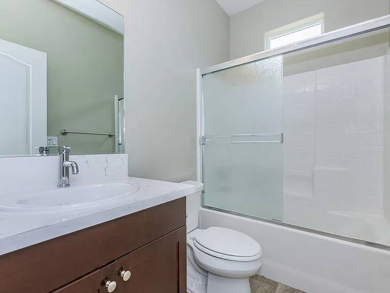 Mira Sol Gardens Rental Homes — Photo 18
