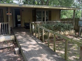 808 Chinski St, Navasota, TX 77868