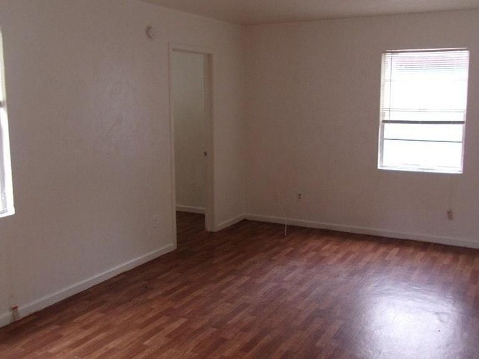 1st image of 1138 Dyal St #1