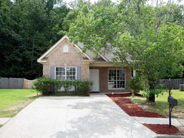 4000 Forest Lakes Rd, Sterrett, AL 35147