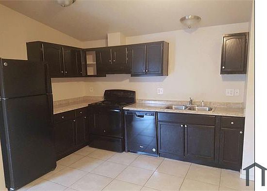 1st image of 1132 Willow St #1132