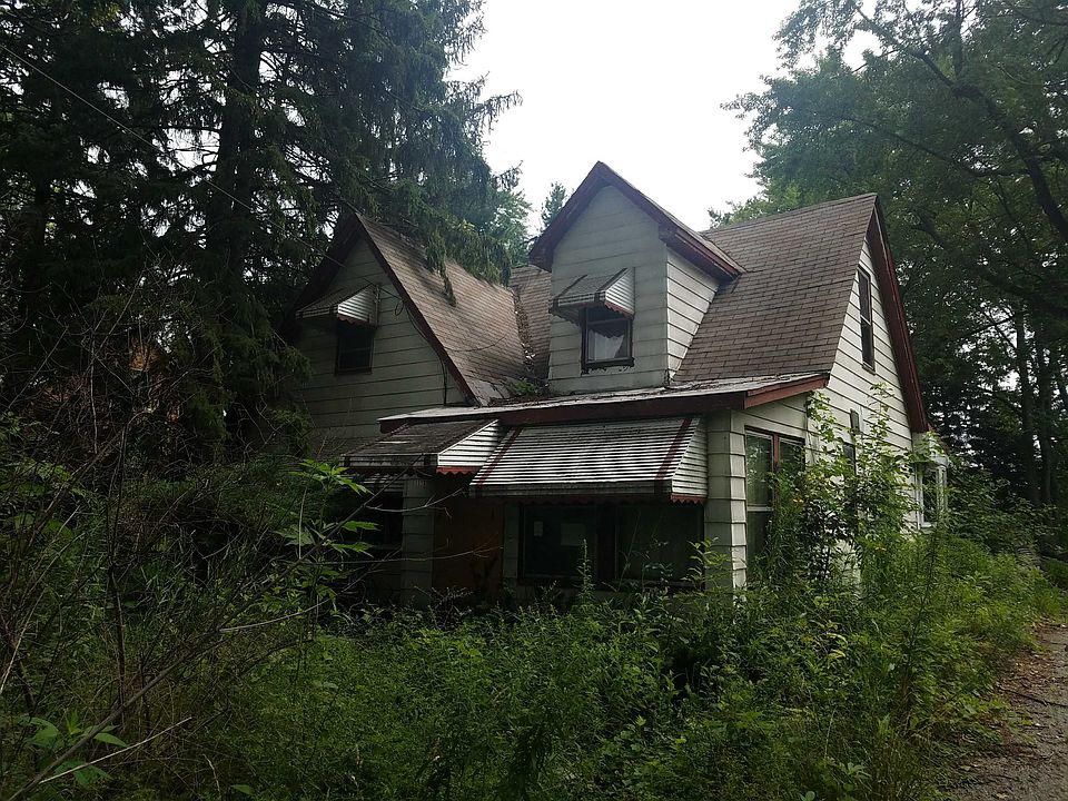 2nd image of 15131 Sacramento Ave