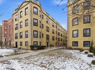 2534 N Kedzie Blvd APT 302, Chicago, IL 60647