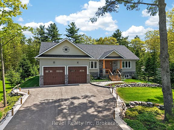 3rd image of 15 Stoney Rd