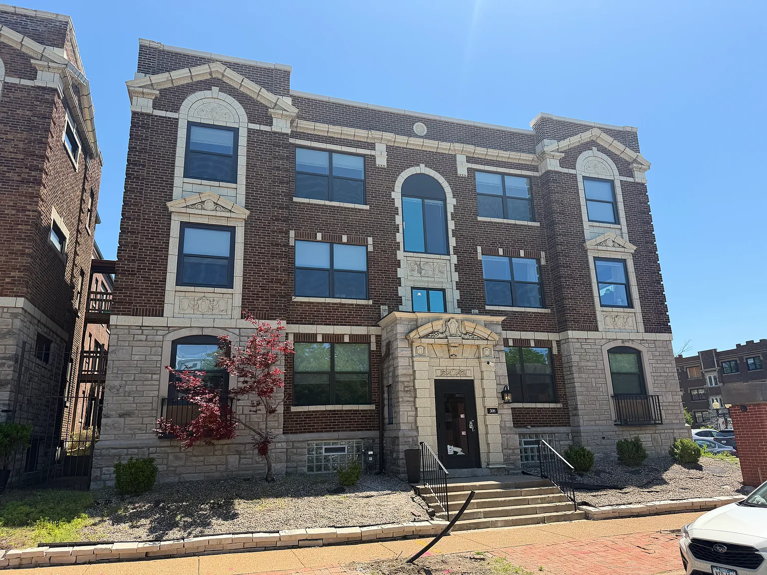 1 bed, 800 sqft, $1,295 — Photo 1