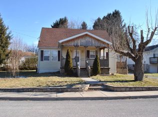 162 Trump Ave, Oak Hill, WV 25901