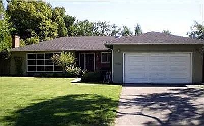1st image of 1904 W Benjamin Holt Dr