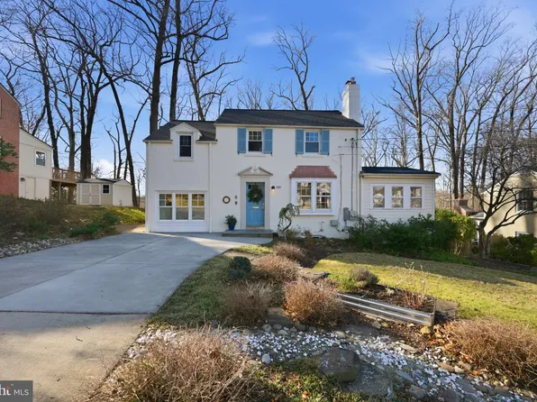 9634 Parkwood Dr, Bethesda, MD 20814
