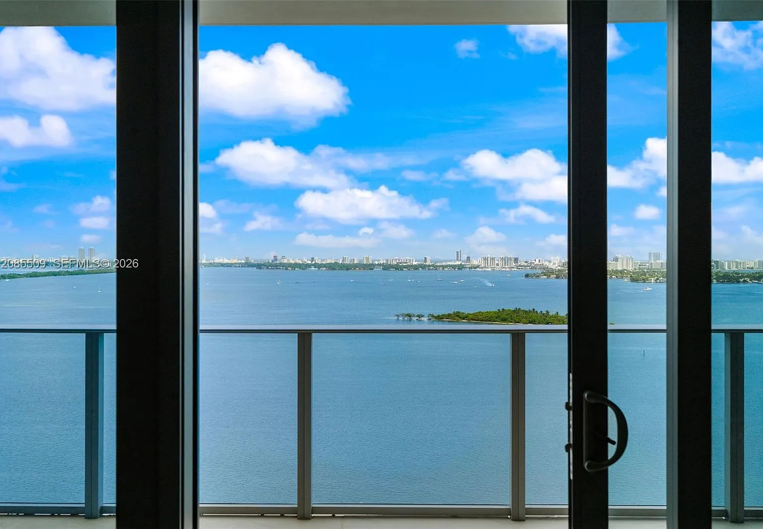 2 bed, 3.0 bath, 1306 sqft, $12,000 — Photo 3