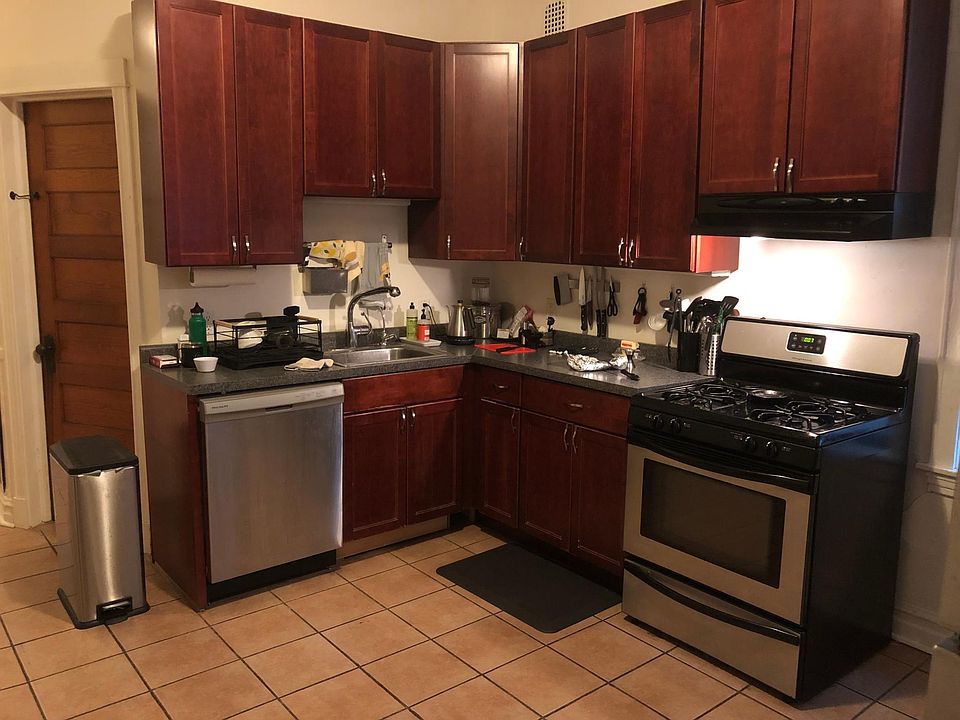 1st image of 1628 N Rockwell St #1