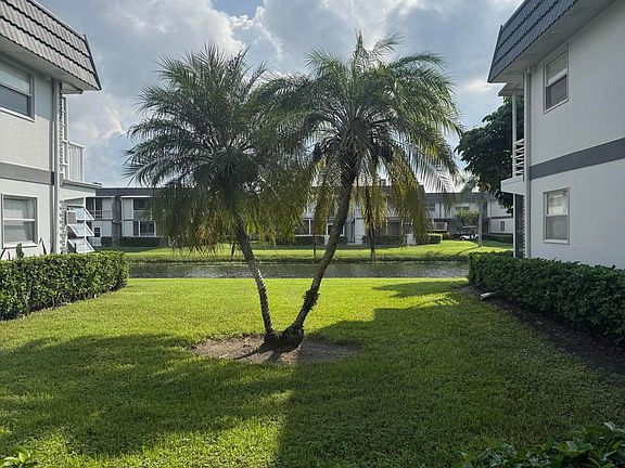 2nd image of 305 Saxony Way #G